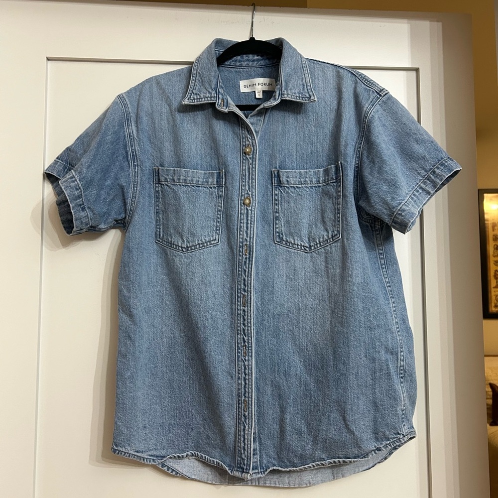 Aritiza | Denim Forum | The '90s Short Sleeve Denim Shirt | SOLD OUT ONLINE
